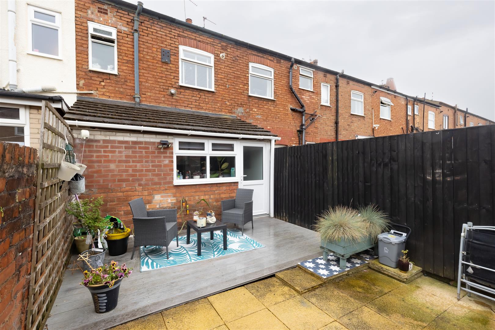 2 bed property in Balcarres Road, Preston